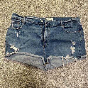 Abercrombie & Fitch Curve Love Mom Short size 35 or 20